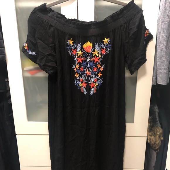 Dress - Picture 2 of 3